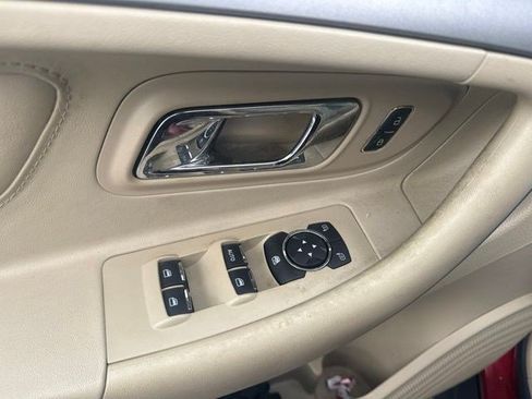Used 2013 Ford Taurus SEL FWD image 13