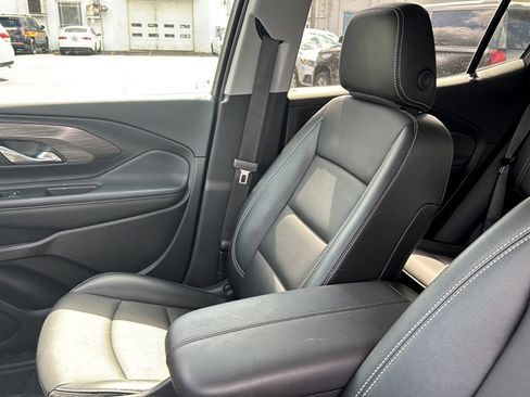 Used 2024 GMC Terrain SLT w/ Elevation Edition FWD image 7
