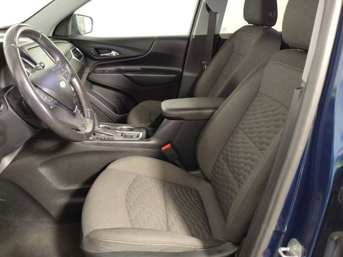 Used 2020 Chevrolet Equinox LT w/ Driver Convenience Package AWD/4WD image 17