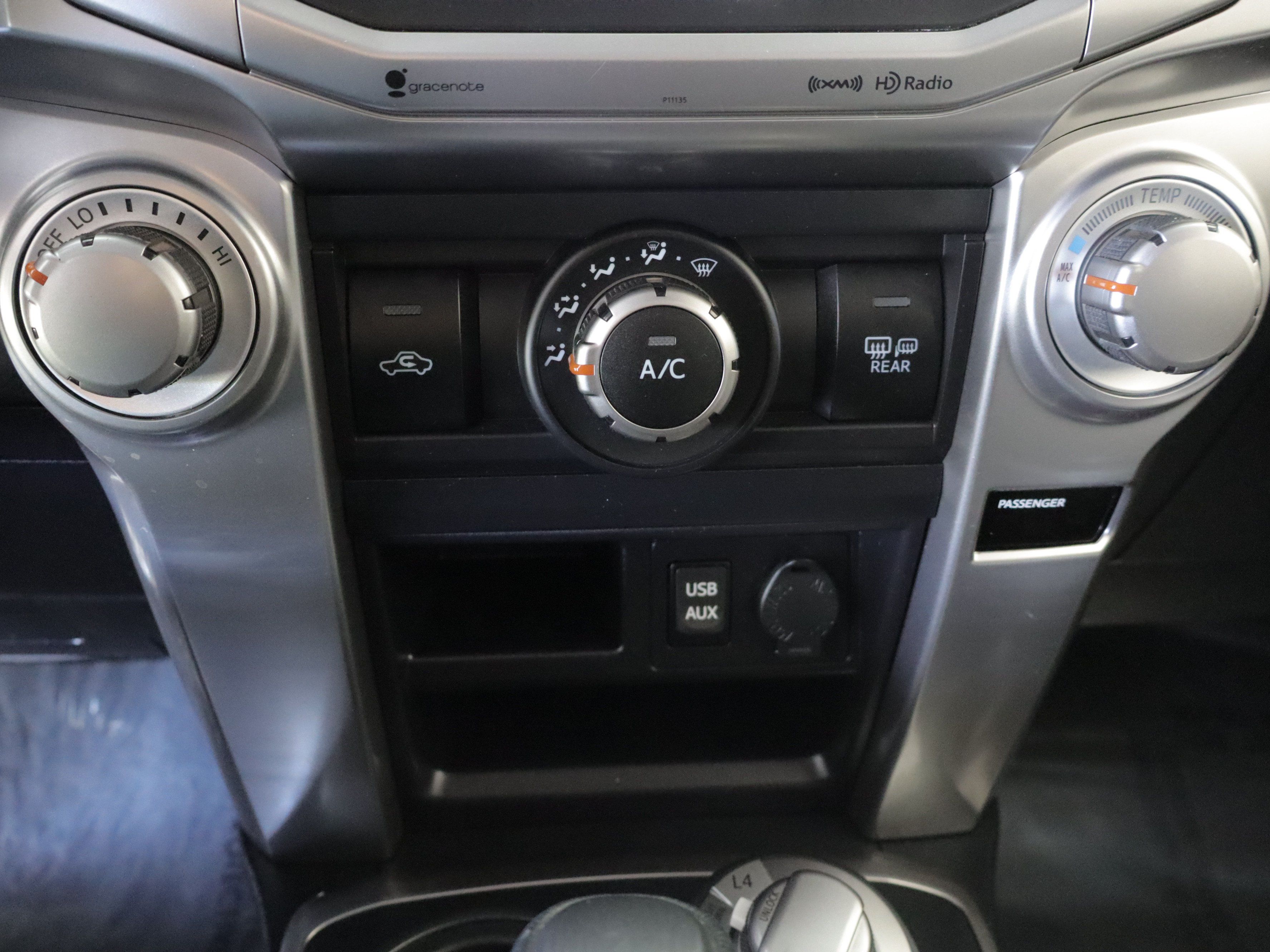 Used 2018 Toyota 4Runner SR5 AWD/4WD image 16