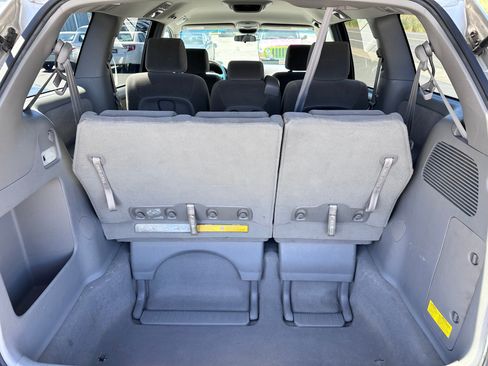 Used 2004 Toyota Sienna LE FWD image 9