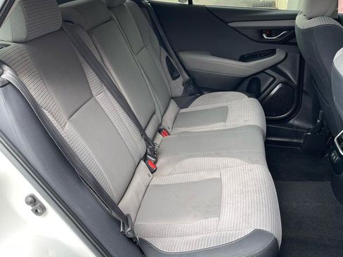 Used 2022 Subaru Outback Premium AWD/4WD image 16