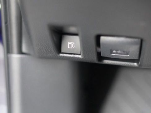 Certified 2025 Toyota RAV4 XSE image 22