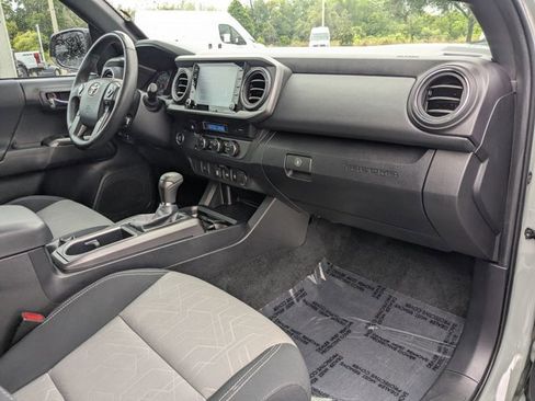 Used 2023 Toyota Tacoma TRD Sport image 19