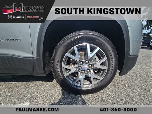 Certified 2023 GMC Acadia SLE w/ Driver Convenience Package AWD/4WD image 9