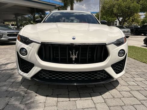 Used 2022 Maserati Levante GT AWD/4WD image 19