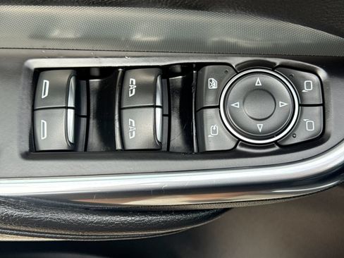 Used 2019 Cadillac XT4 Premium Luxury w/ Cold Weather Package FWD image 22