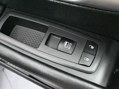Used 2019 Chrysler Pacifica Touring-L Plus w/ Advanced Safetytec Group FWD image 57