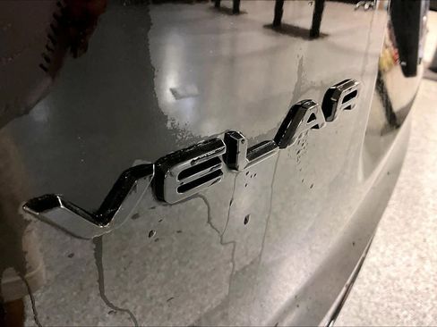 Used 2025 Land Rover Range Rover Velar Dynamic SE AWD/4WD image 34