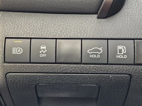 Used 2023 Toyota Camry LE image 23