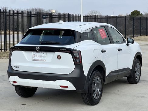 Certified 2025 Nissan Kicks S image 4