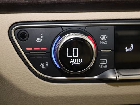 Used 2023 Audi Q5 2.0T Prestige image 8