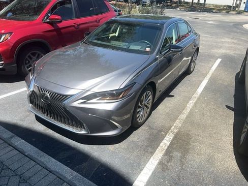 Used 2019 Lexus ES 350 Ultra Luxury w/ Accessory Package 2 image 3