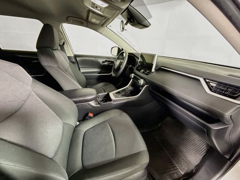 Certified 2025 Toyota RAV4 XLE AWD/4WD image 27