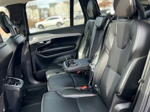 Used 2021 Volvo XC90 T5 Momentum w/ Climate Package image 32