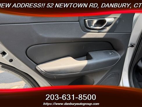 Used 2021 Volvo XC60 T5 Inscription w/ Protection Package AWD/4WD image 25