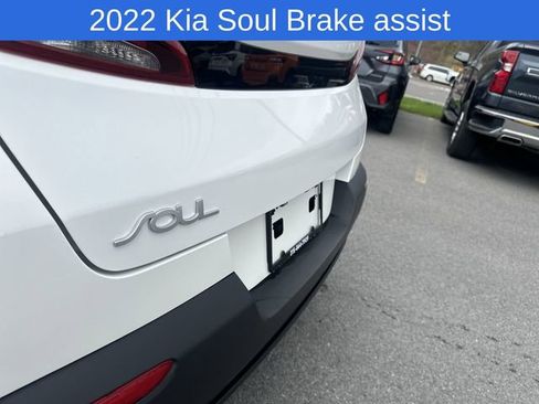 Used 2022 Kia Soul FWD image 17