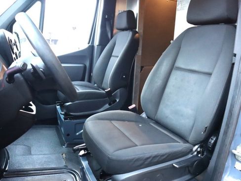 Used 2019 Mercedes-Benz Sprinter 144 image 22