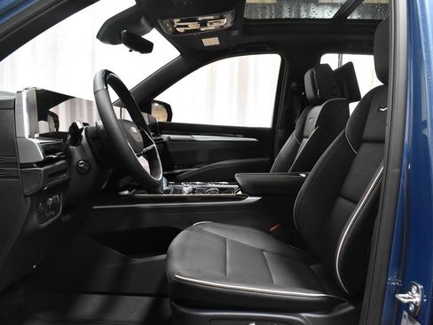 New 2026 Cadillac Escalade Luxury w/ Touring Package AWD/4WD image 2