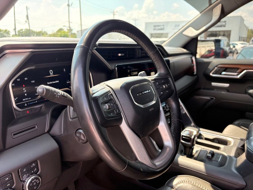Used 2023 GMC Sierra 1500 Denali AWD/4WD image 10