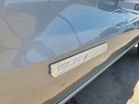 New 2026 GMC Canyon Elevation w/ Convenience Package image 9