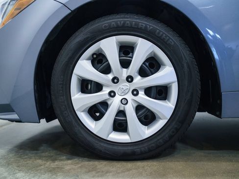 Used 2024 Toyota Corolla LE FWD image 11