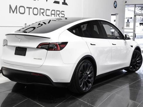 Used 2023 Tesla Model Y Long Range AWD/4WD image 9