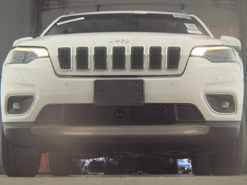 Used 2019 Jeep Cherokee Limited w/ Technology Group AWD/4WD image 4