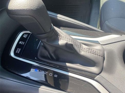 Used 2024 Toyota Corolla LE image 25