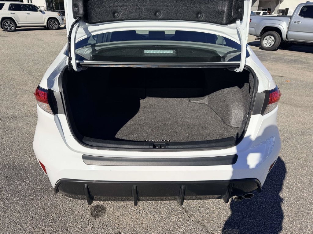 Certified 2025 Toyota Corolla SE w/ SE Premium Package FWD image 15