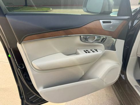 Used 2017 Volvo XC90 T8 Excellence AWD/4WD image 10