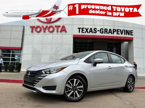 Used 2025 Nissan Versa SV FWD image 1