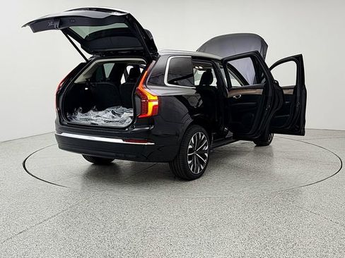 New 2026 Volvo XC90 T8 Plus w/ Protection Package AWD/4WD image 11