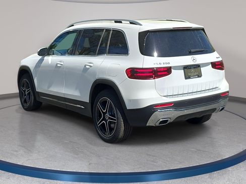 New 2026 Mercedes-Benz GLB 250 4MATIC image 7