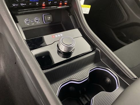 New 2025 Jeep Grand Cherokee Laredo w/ Luxury Tech Group I image 35