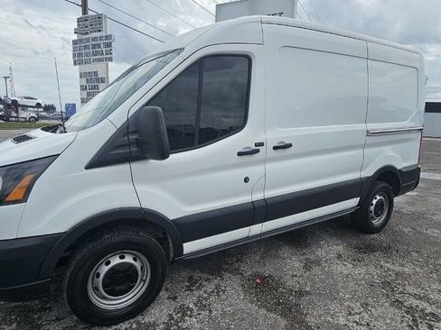 Used 2016 Ford Transit 250 130 Medium Roof RWD image 1