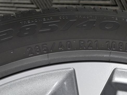 Used 2021 Audi SQ7 Premium Plus w/ Driver Assistance Package image 32