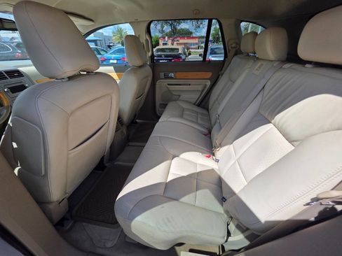 Used 2007 Lincoln MKX AWD image 11
