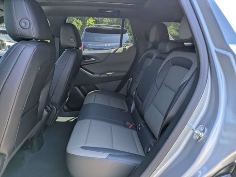 Used 2026 Chevrolet Equinox LT w/ Convenience Package II FWD image 14