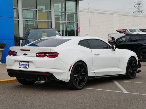 Used 2023 Chevrolet Camaro LT w/ Technology Package image 26