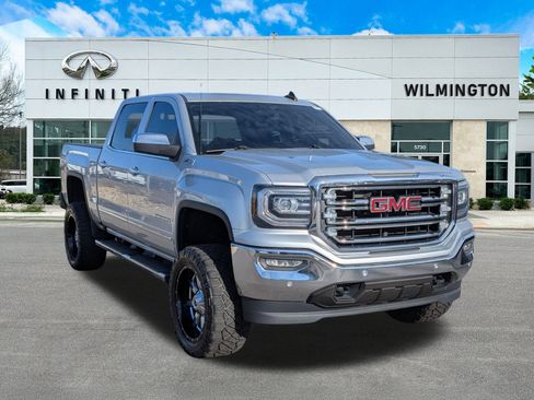Used 2018 GMC Sierra 1500 SLT image 1