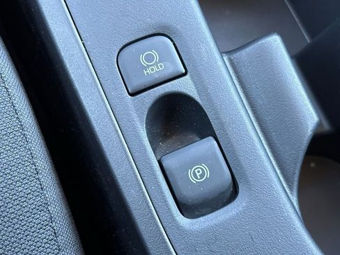 Used 2025 Toyota Corolla LE image 21