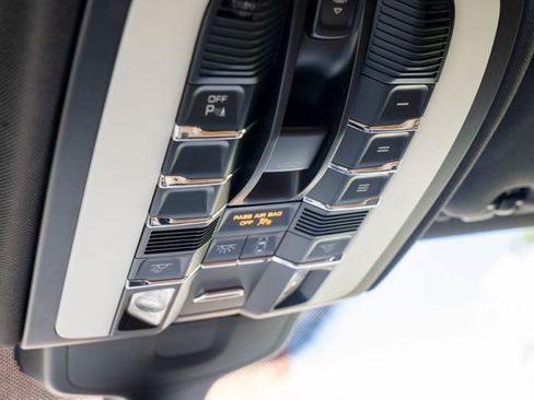 Used 2014 Porsche Cayenne AWD/4WD image 40
