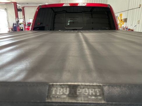 Used 2018 Ford F150 XLT w/ Equipment Group 302A Luxury AWD/4WD image 33