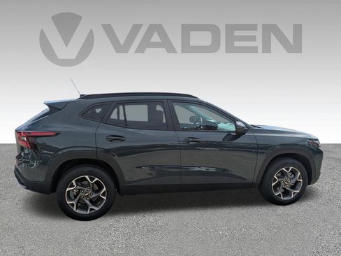 New 2026 Chevrolet Trax LT w/ Driver Confidence Package image 23