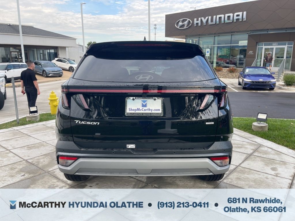 Used 2025 Hyundai Tucson Limited AWD/4WD image 15