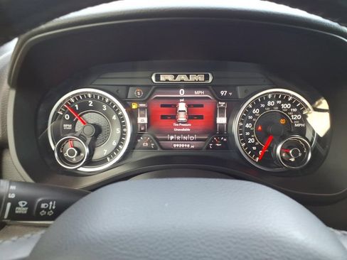 Used 2019 RAM 1500 Big Horn AWD/4WD image 36