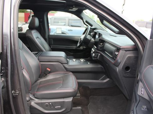 Used 2023 Ford Expedition Limited AWD/4WD image 12