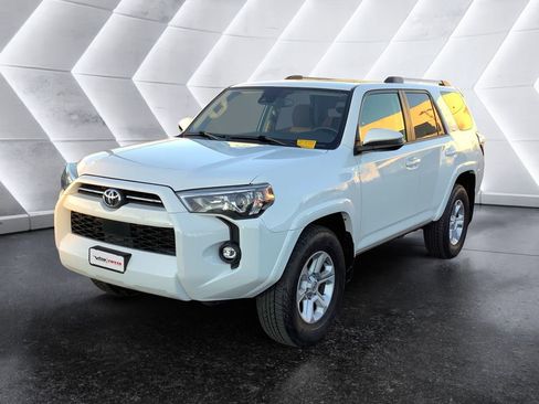 Used 2024 Toyota 4Runner SR5 image 3