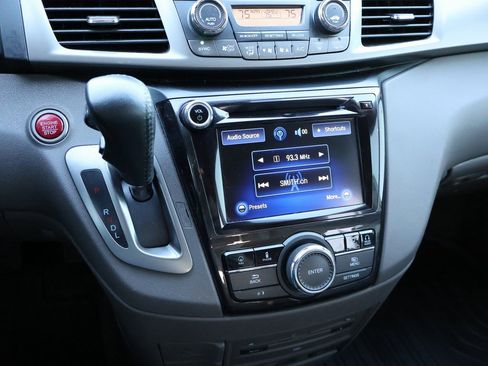 Used 2016 Honda Odyssey Touring Elite image 27